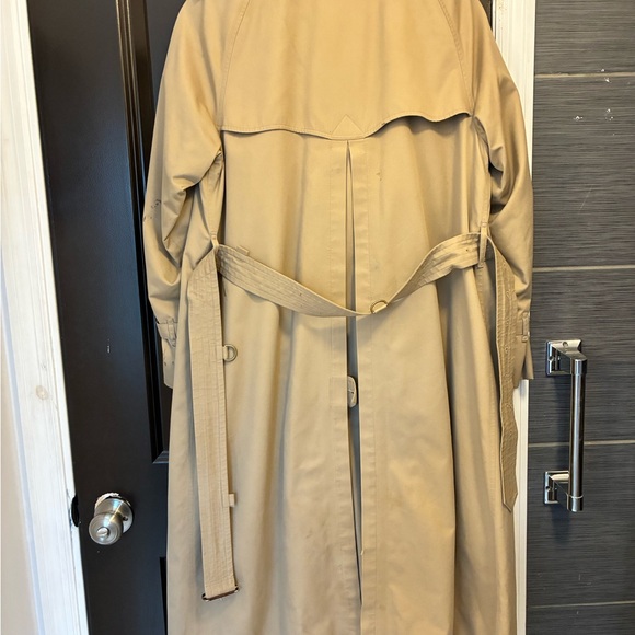 Burberry Classic Check Pattern with Navy Label - Picture 5 of 7